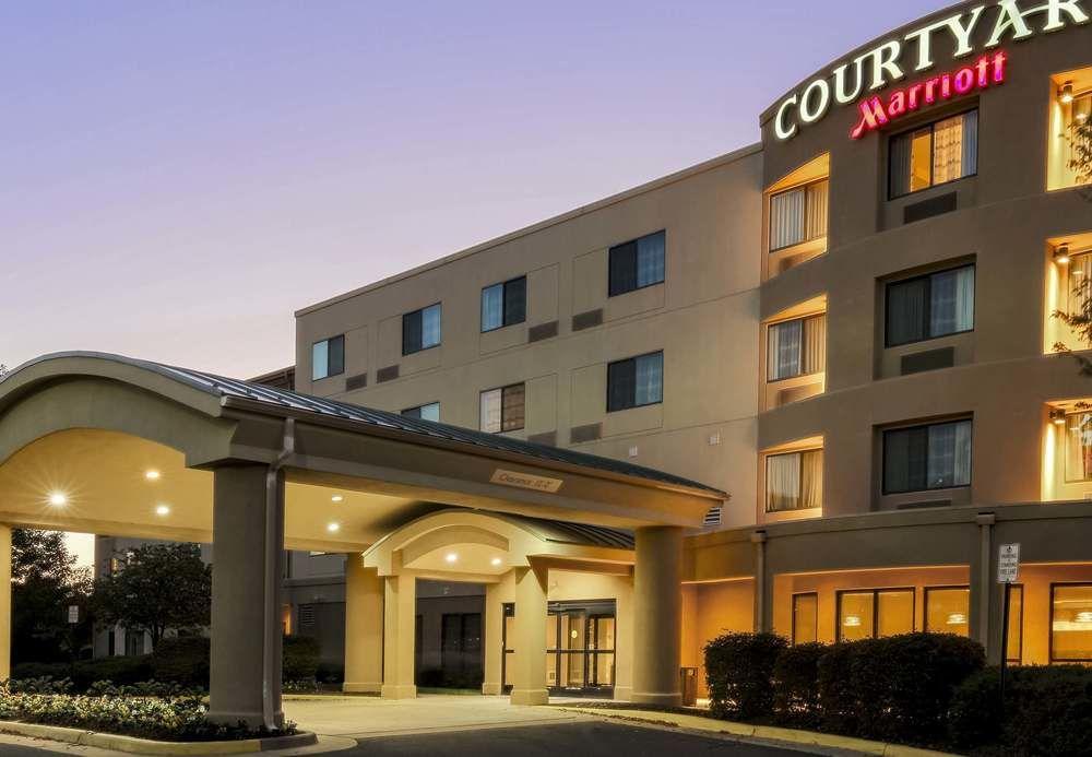 Courtyard By Marriott Potomac Mills Woodbridge Hotel Exterior foto
