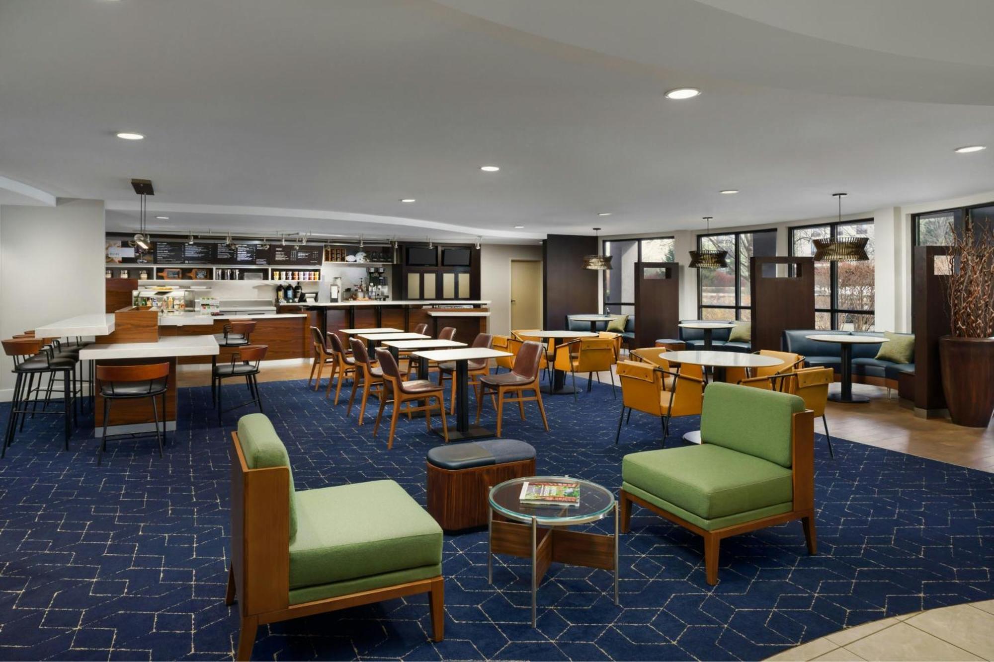 Courtyard By Marriott Potomac Mills Woodbridge Hotel Exterior foto